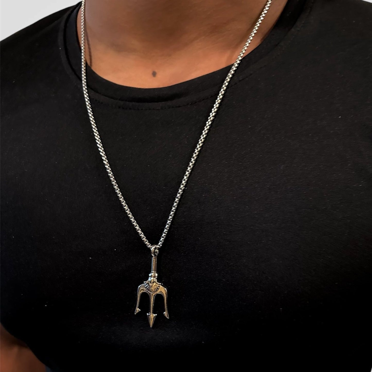 TRIDENT PENDANT