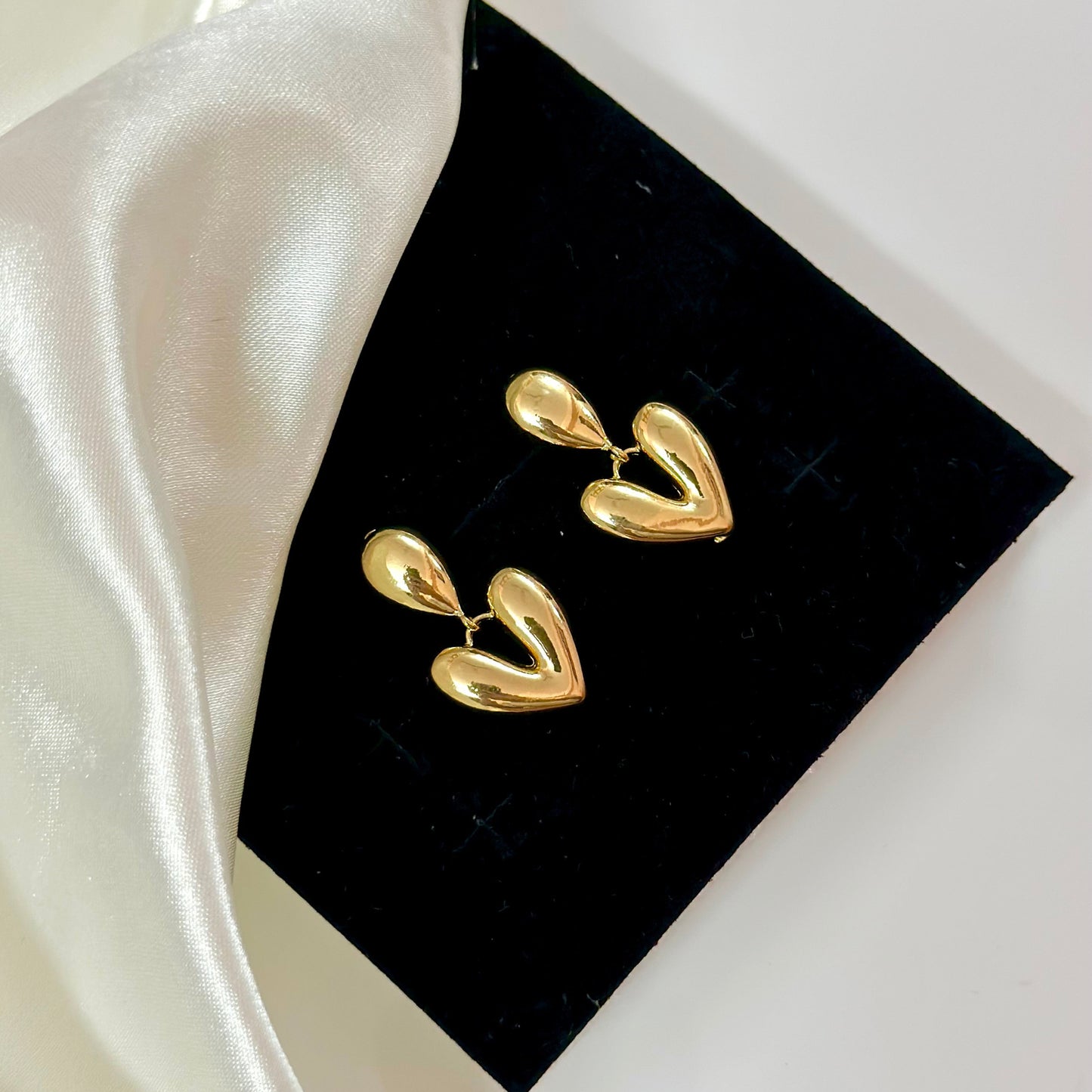 Lobe studs