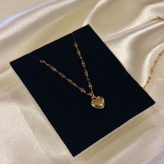LOVEY PENDANT