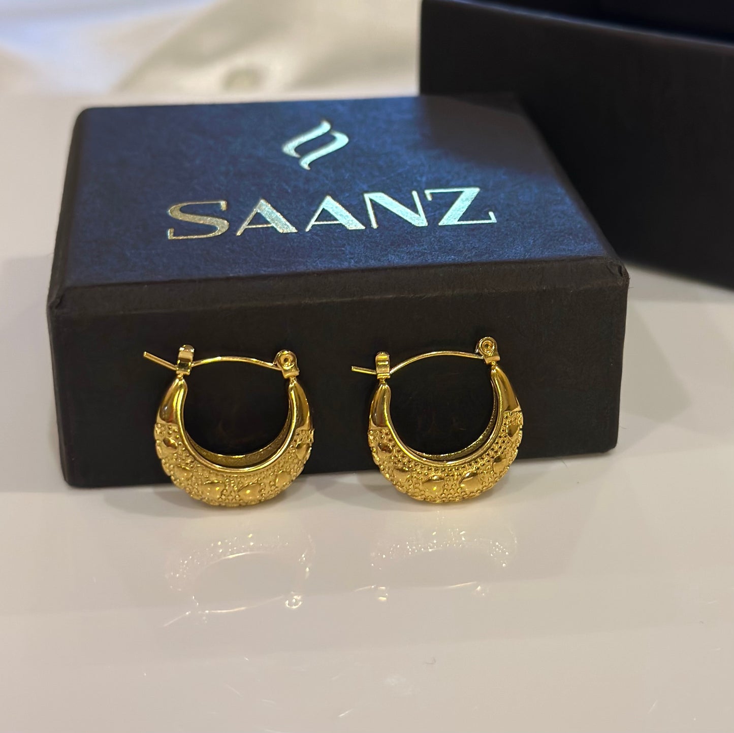 HEART ENGRAVED HOOPS